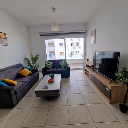 Tropical Paradise 200M From Finikoudes Beach Larnaca Zewnętrze zdjęcie